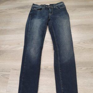 Only dark wash skinny jeans size 32